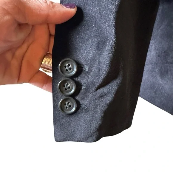 🔴5 for $40 SALE!
Talbots Petites Black Velvet 1 Button Split Back Blazer size 6p - Picture 6 of 15